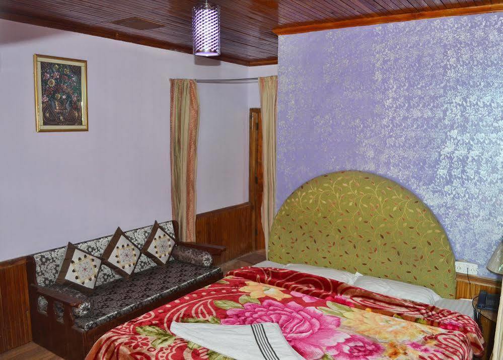 Hotel Chetna Manāli Exteriér fotografie