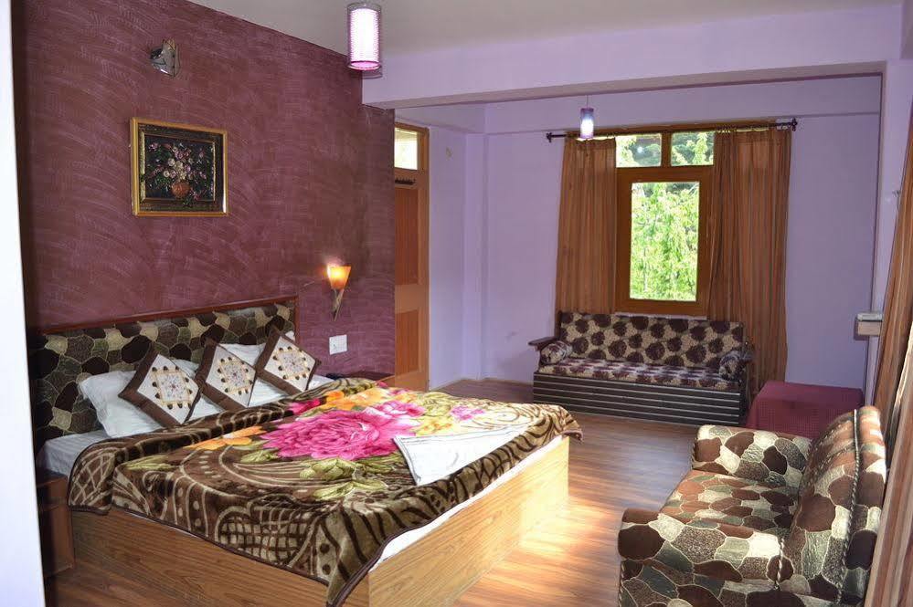 Hotel Chetna Manāli Exteriér fotografie
