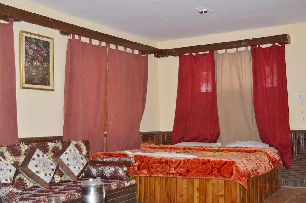 Hotel Chetna Manāli Exteriér fotografie
