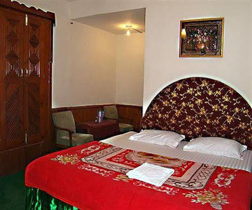 Hotel Chetna Manāli Exteriér fotografie