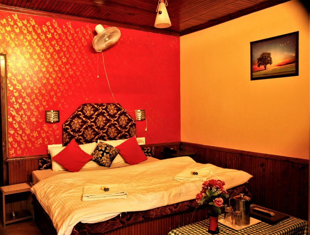 Hotel Chetna Manāli Exteriér fotografie
