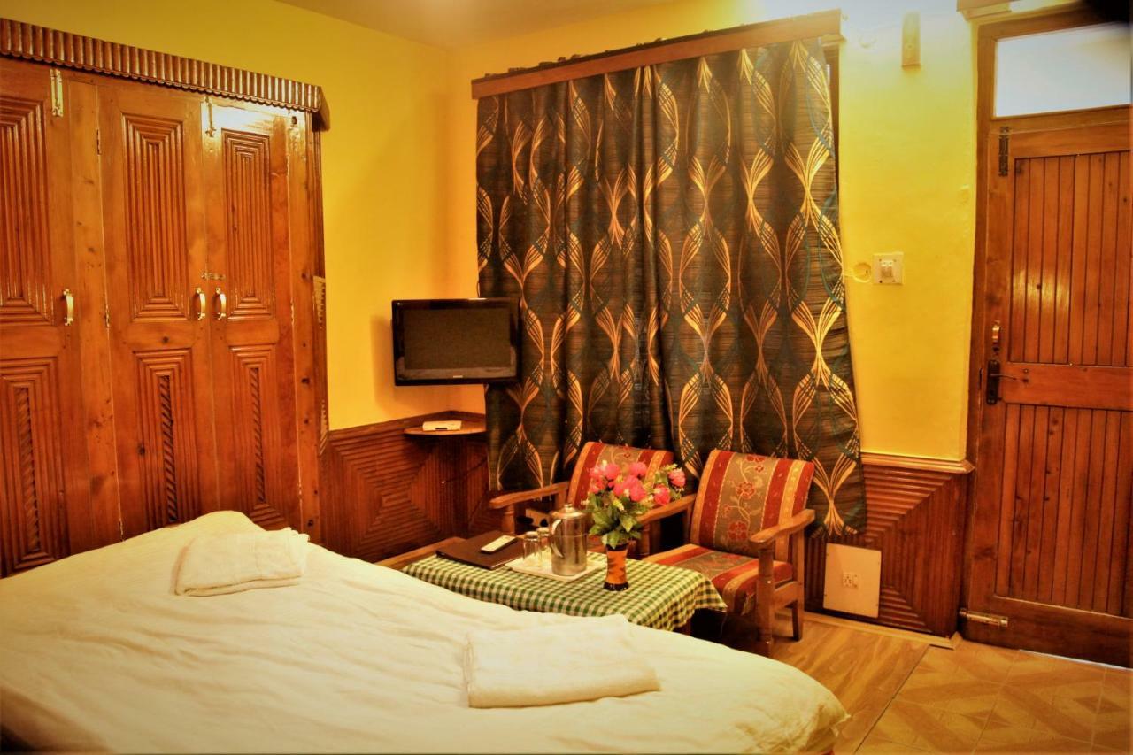 Hotel Chetna Manāli Exteriér fotografie